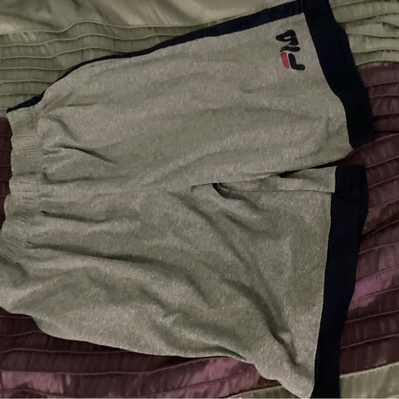 3 pack shorts- boys XL (Puma, Fila, Body Glove) - Picture 5 of 11